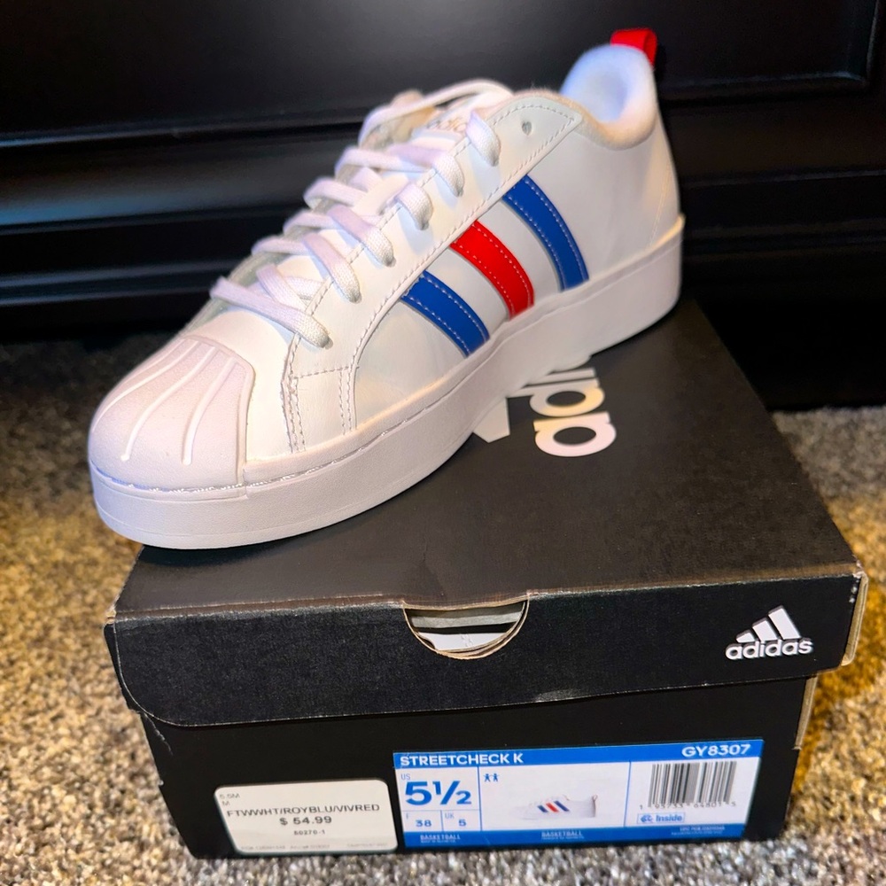 BRAND NEW Never worn adidas
